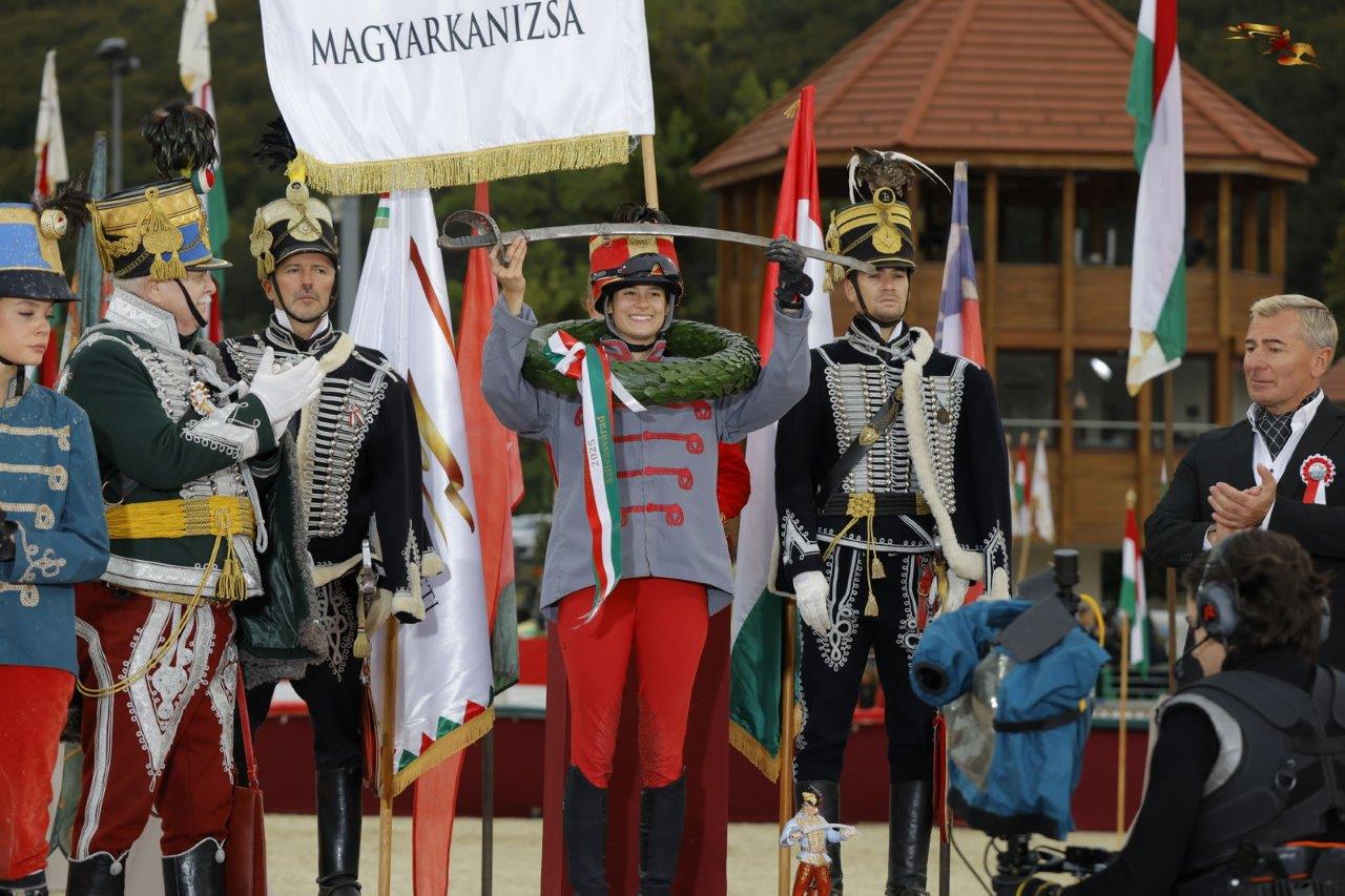 Herend Trophies at National Gallop